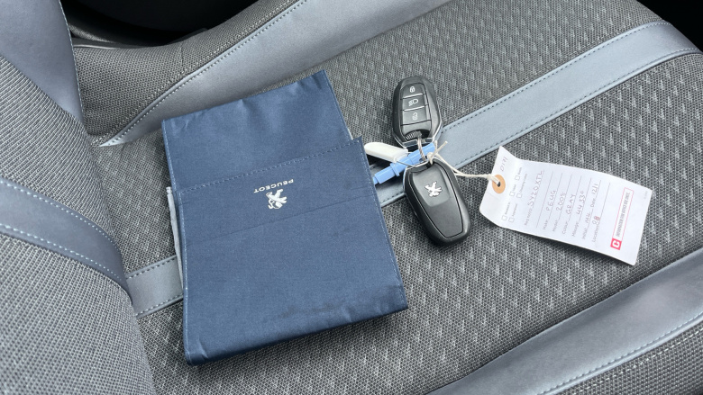 Peugeot 2008 1.2 PureTech Allure Premium 5dr Petrol Estate